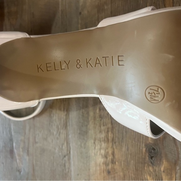 Kelly & Katie Sanesa Sandal Size 7.5 - Picture 5 of 5